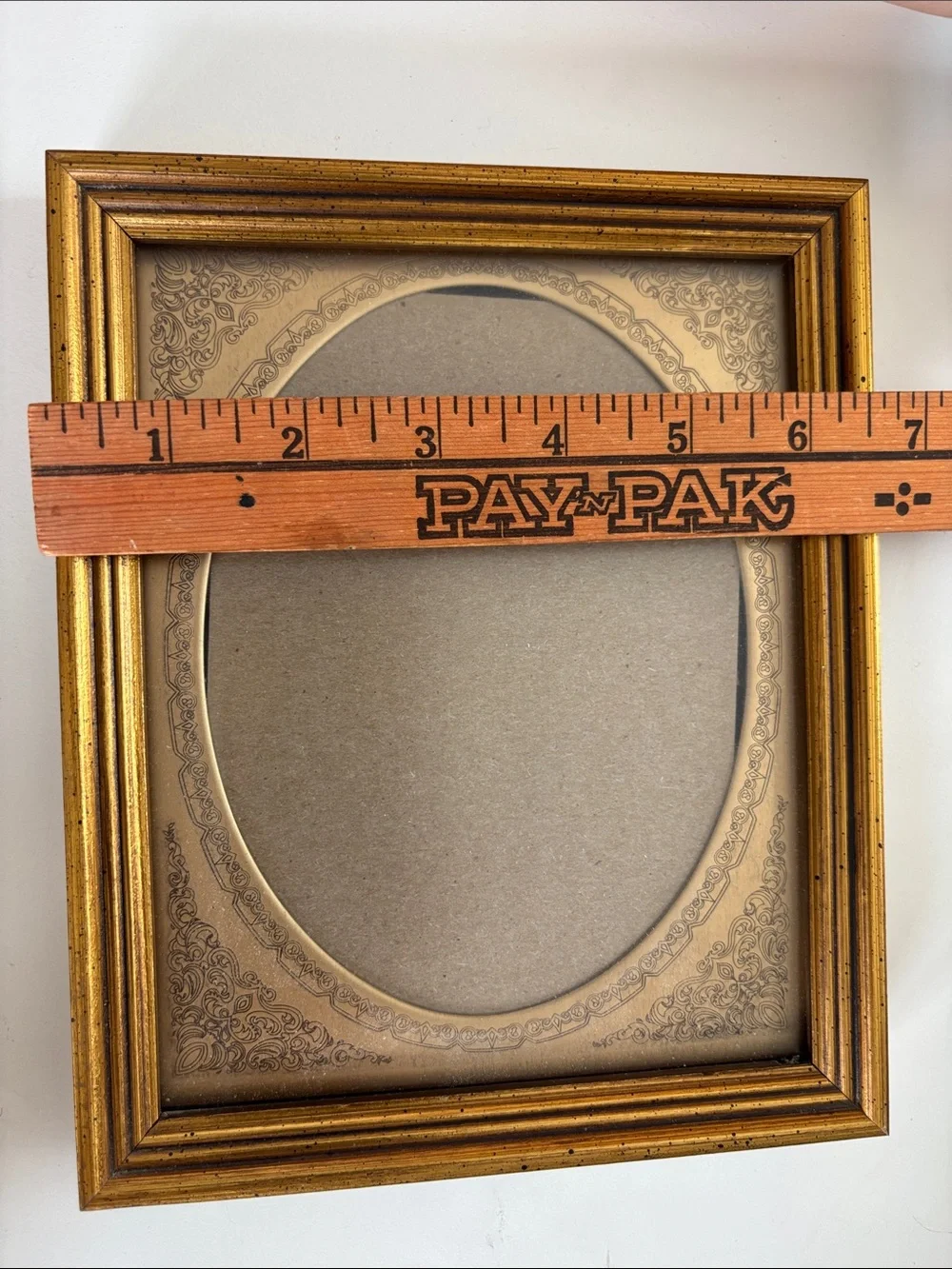 Hallmark Gold Ornate Oval Photo Frame Vintage 1981